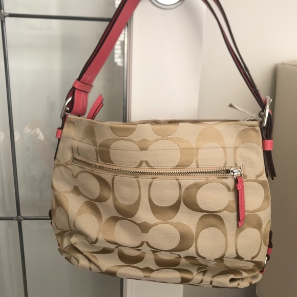 Coach Signature Handbag - Picture 11 of 11